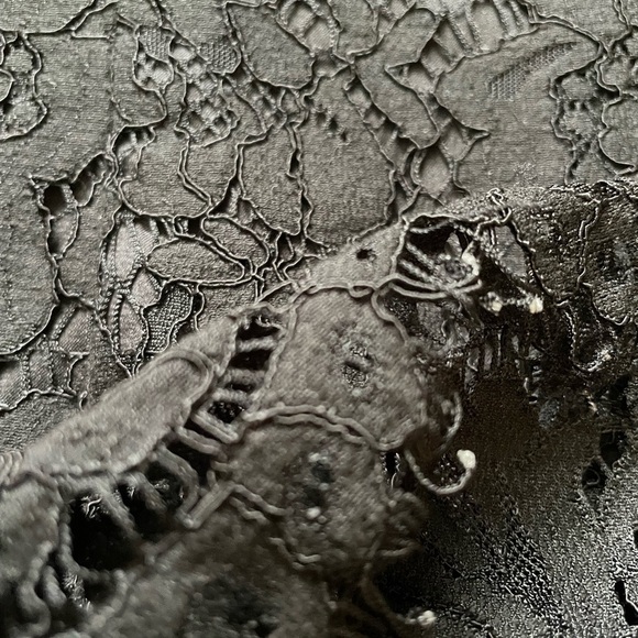 Elegant Boden Black Fitted Lace Top Women’s 6/Small - Picture 9 of 14